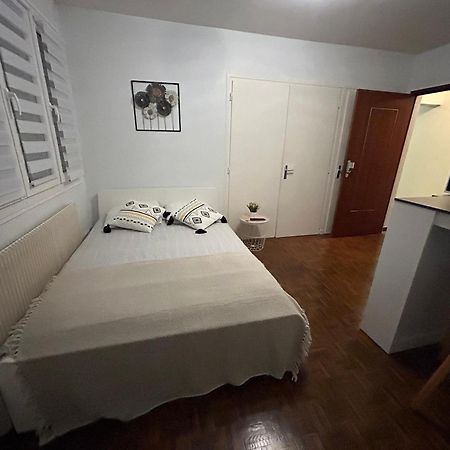 Studio Rue De Dijon Talant Bagian luar foto